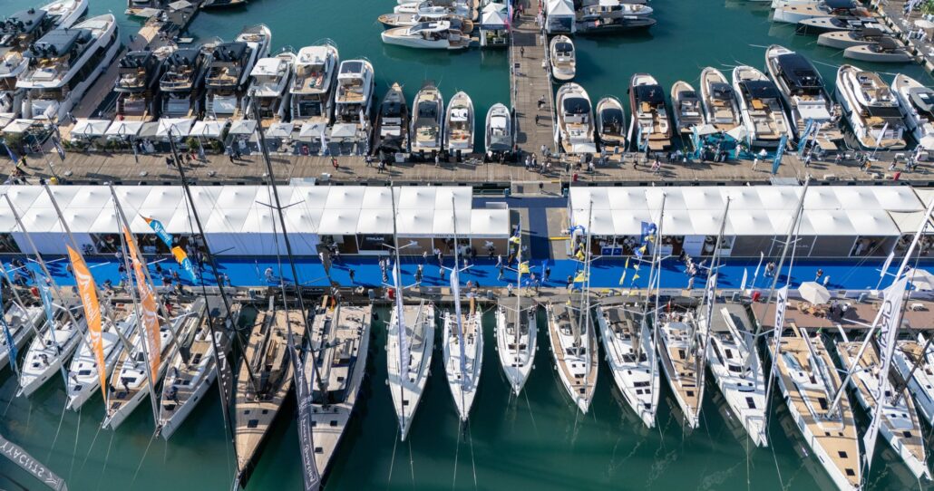 SAILING_WORLD_6