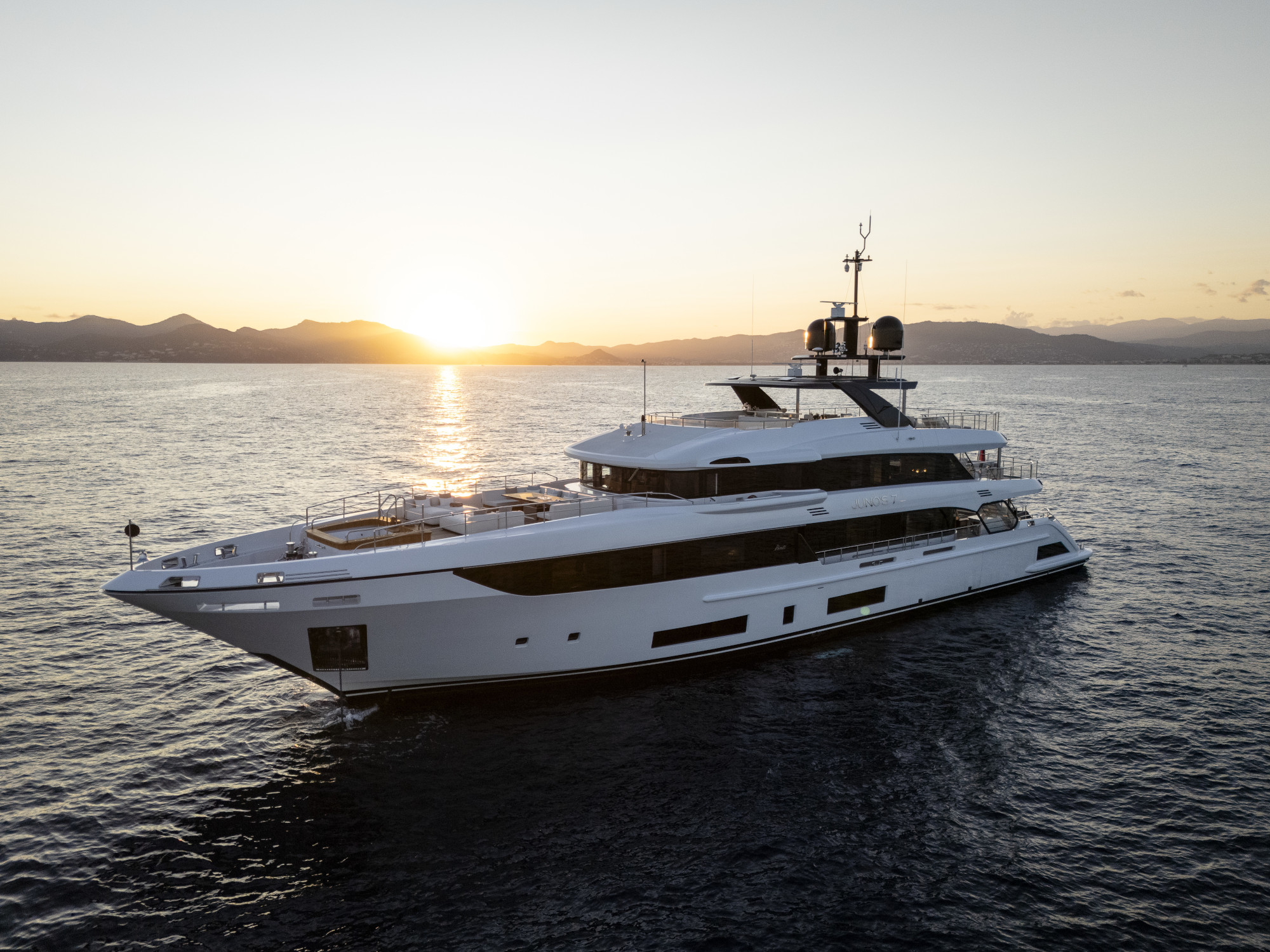 Il design italiano di Andrea Vallicelli per Turquoise Yachts