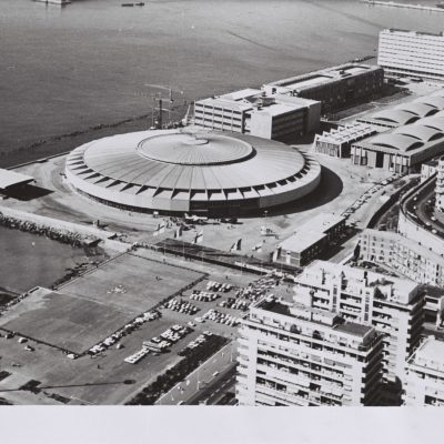 1963 - Vista aerea sull’area espositiva del 2° Salone Nautico di Genova, che si è tenuto dal 2 al 12 febbraio. Si distinguono il Padiglione S (Palasport), il padiglione C e il Padiglione B da poco ultimato